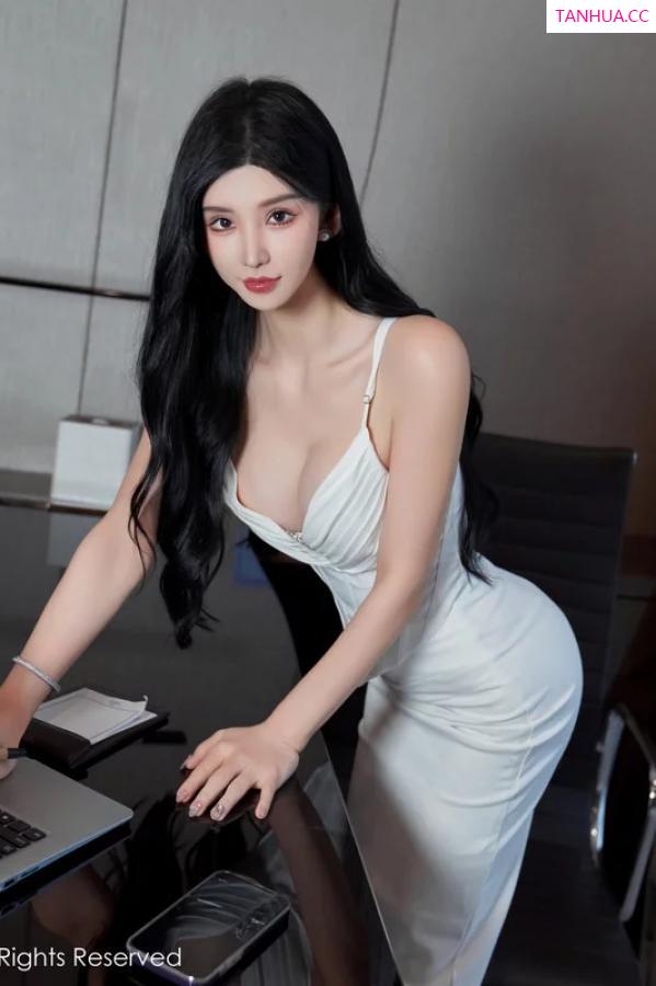 周于希dummy  [XiuRen]高清写真图 2024.01.05 No.7921 周于希Sally 丰腴丝袜第12张图片